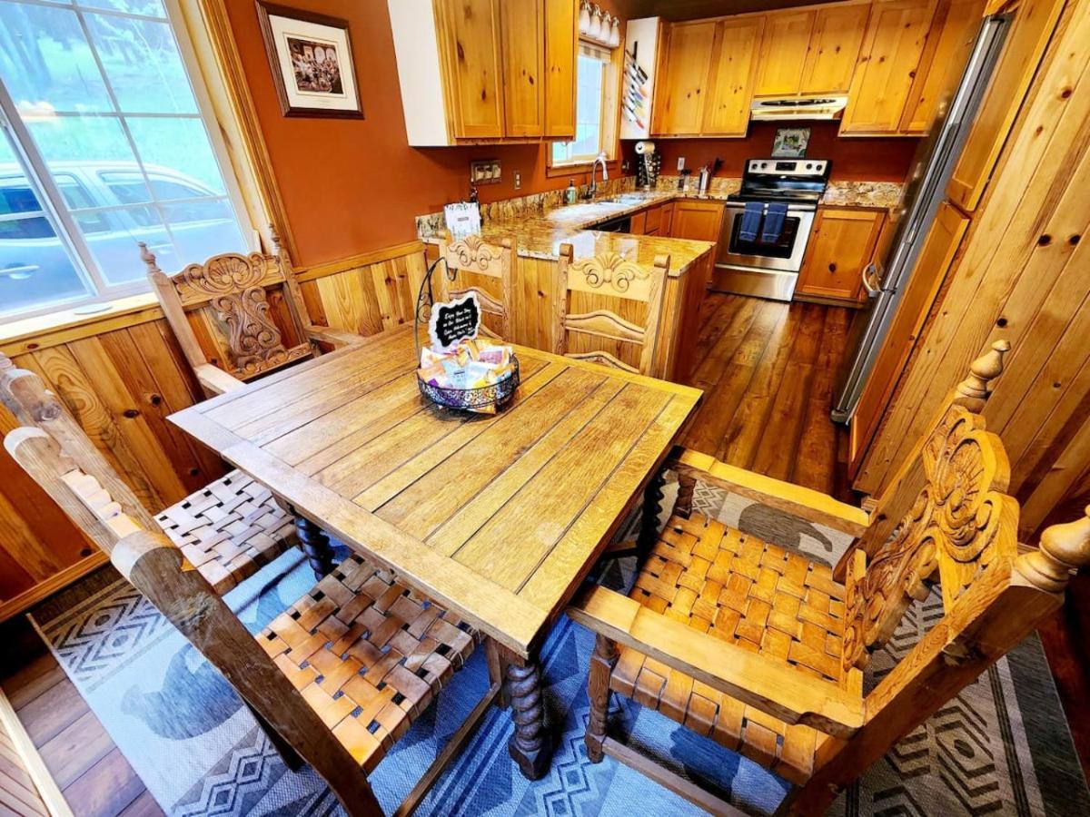 Blacktail Cabin Hideaway With Hot Tub Lakeside Ngoại thất bức ảnh